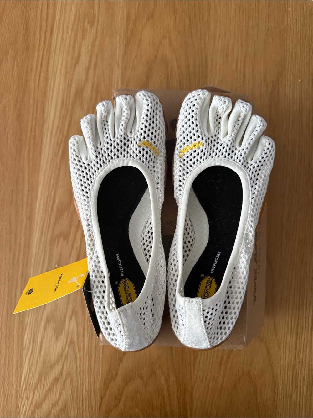 Vibram Women’s White Mesh FiveFingers Slip-On Flats Vi-B Eco